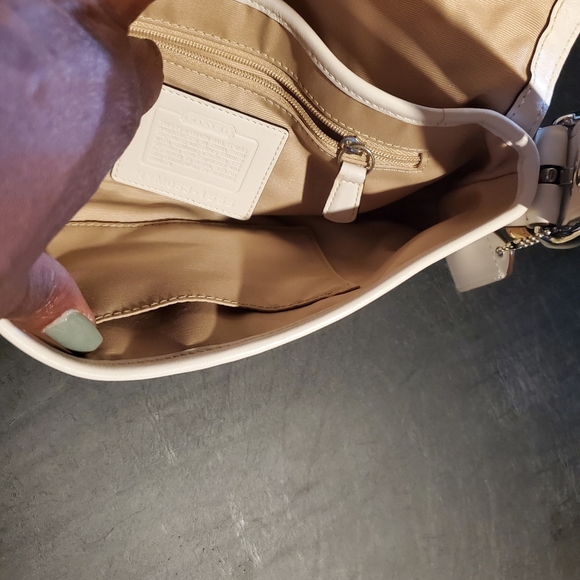 COACH - Picture 3 of 3